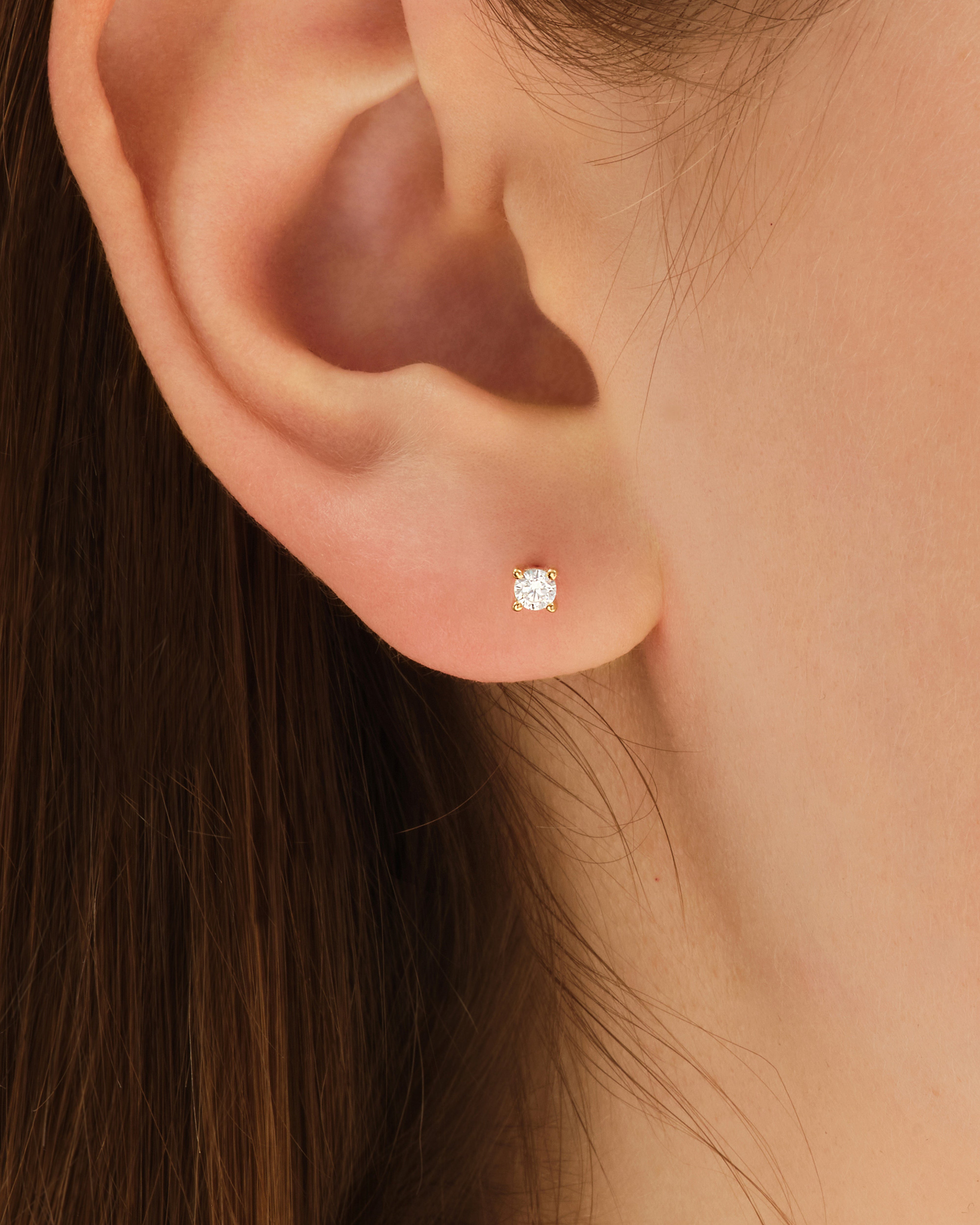 Round Cut Stud Earrings (0.50 ct tw)