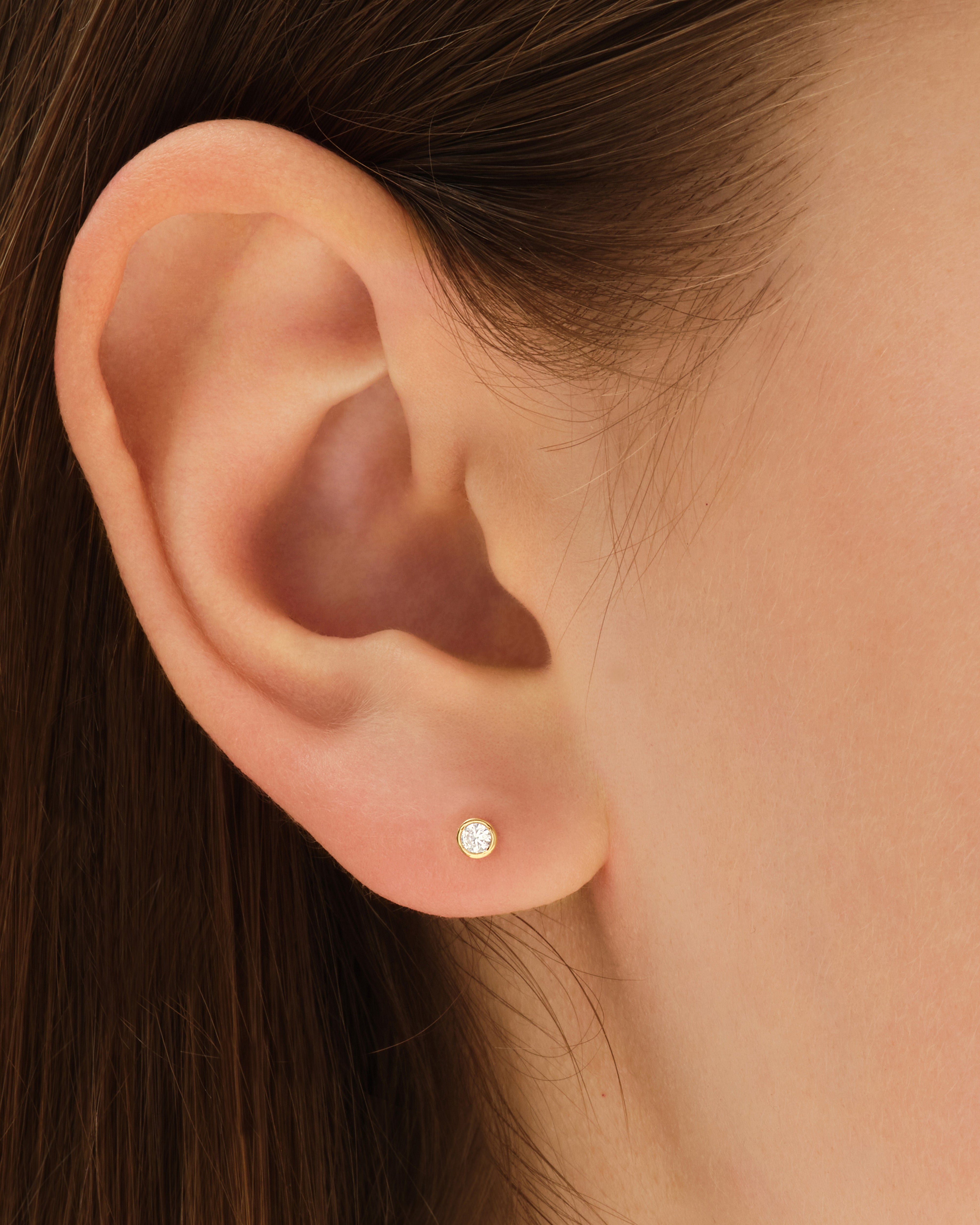 Bezel Set Stud Earrings (0.10 ct tw)