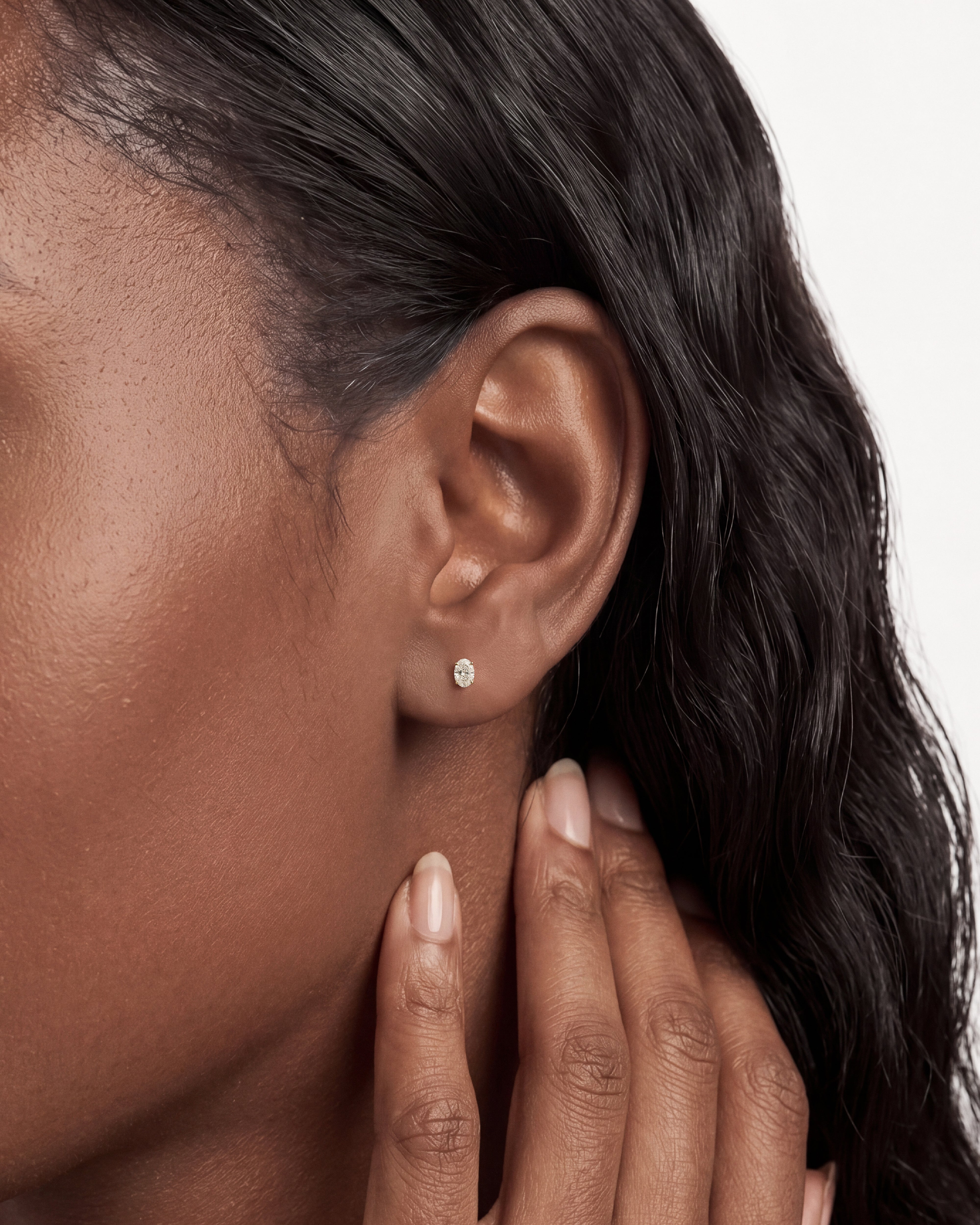 Oval Cut Stud Earrings (0.25 ct tw)
