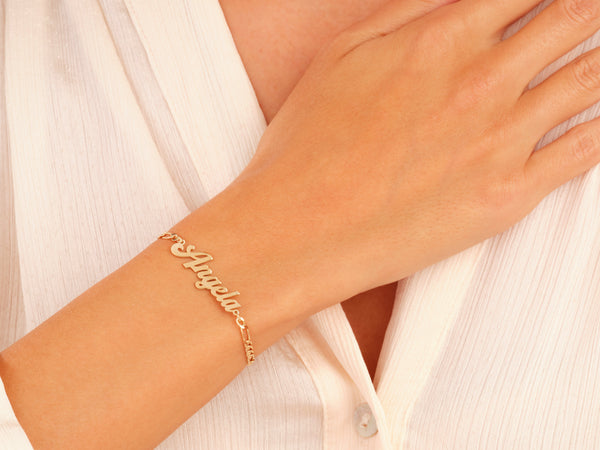 Figaro Chain Bold Name Bracelet