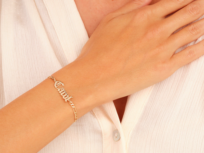 Figaro Old English Font Name Bracelet