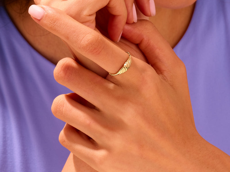 Wave Signet Ring