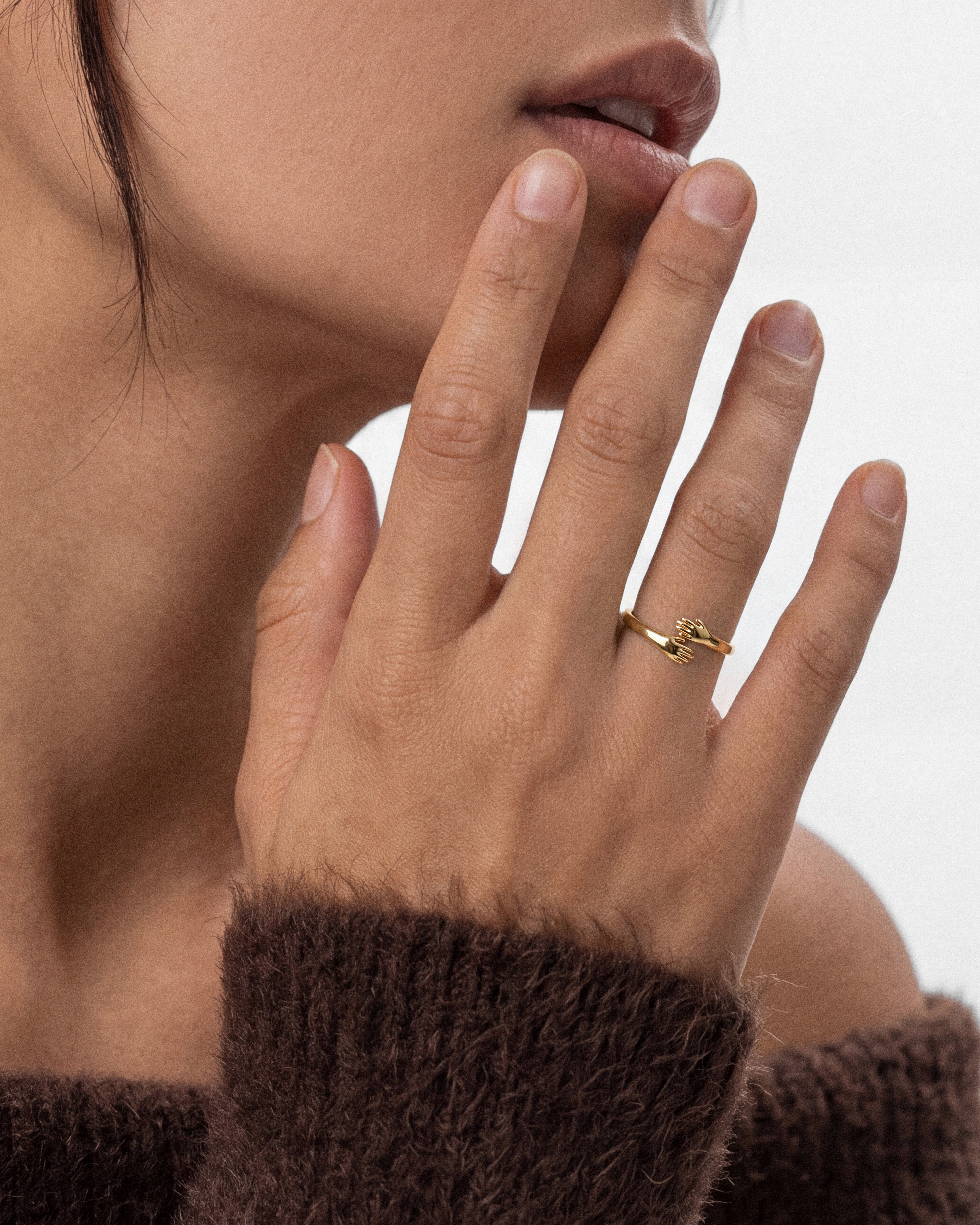 Hugging Hand Ring