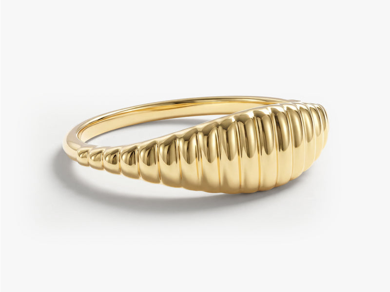 Minimalist Wavy Signet Ring