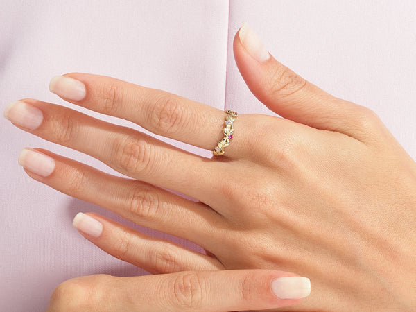Floral Emerald Ring in 14K Solid Gold