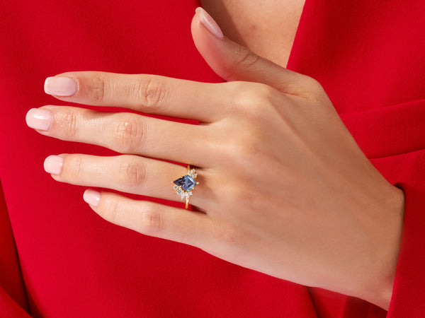 Kite Lab Alexandrite Engagement Ring with Moissanite Sidestones