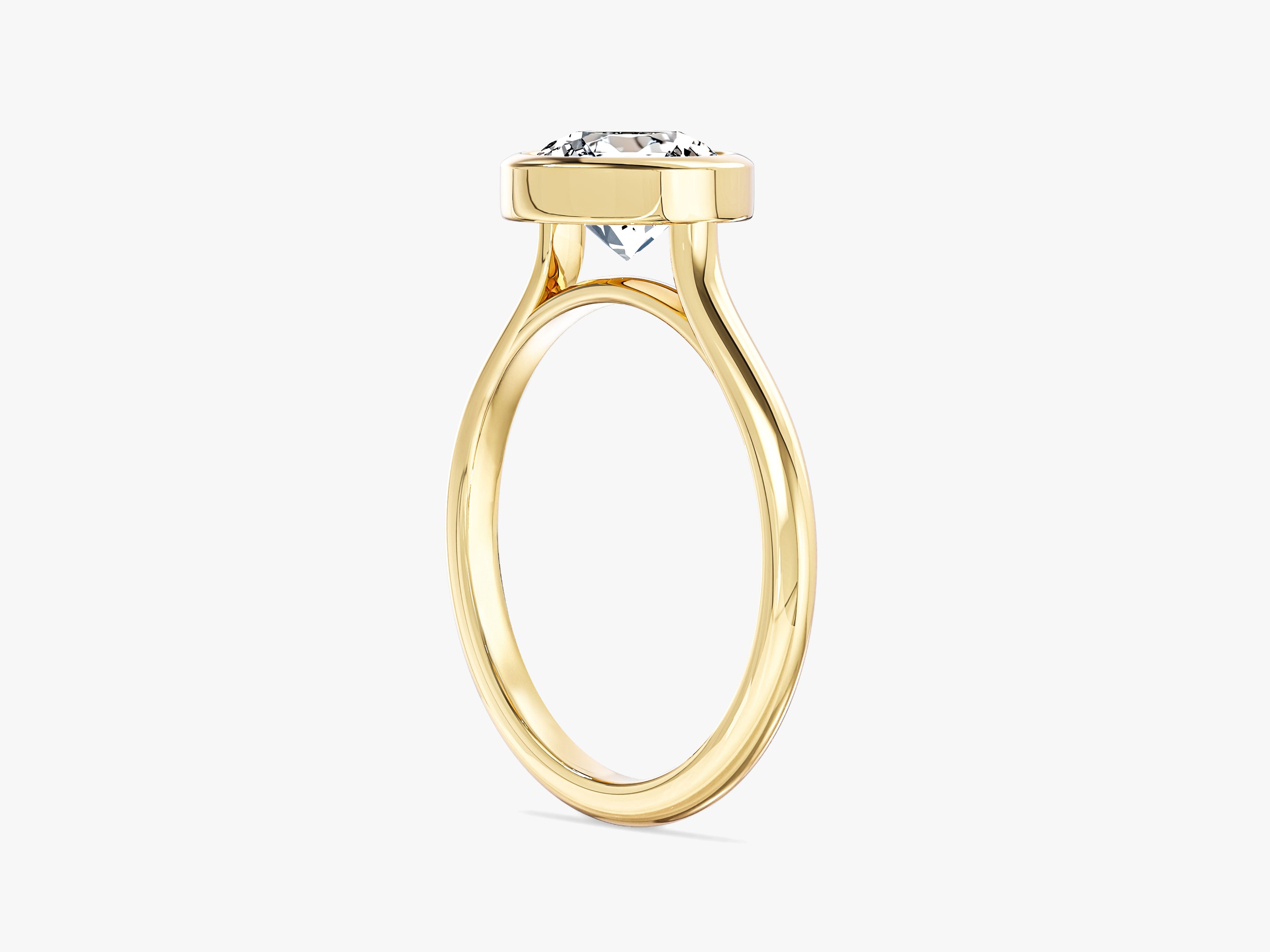 Gold ring with a bezel-set diamond, fine jewelry design