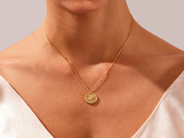 Leaf Coin Necklace in 14k Solid Gold