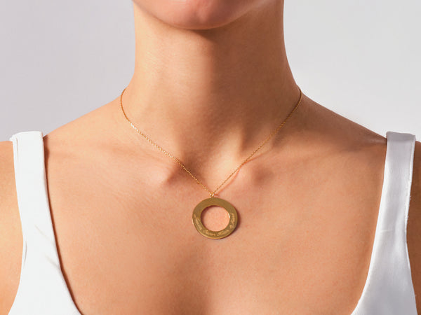 Circle Name Necklace in 14k Solid Gold