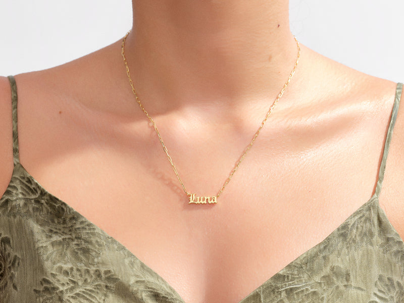 vintage paperclip necklace model