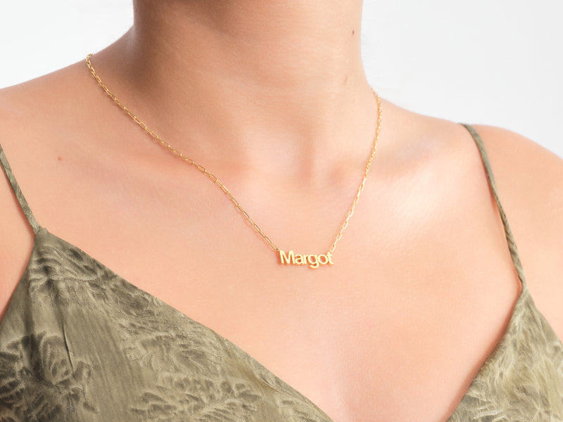 simple paperclip necklace model