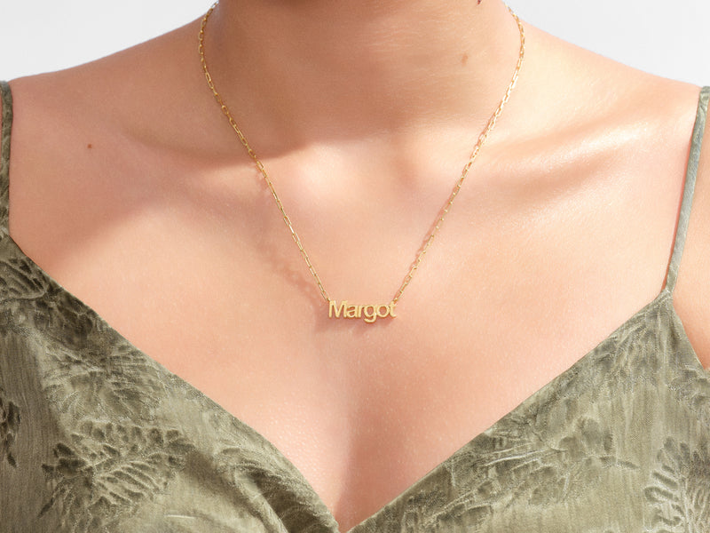 simple paperclip necklace model