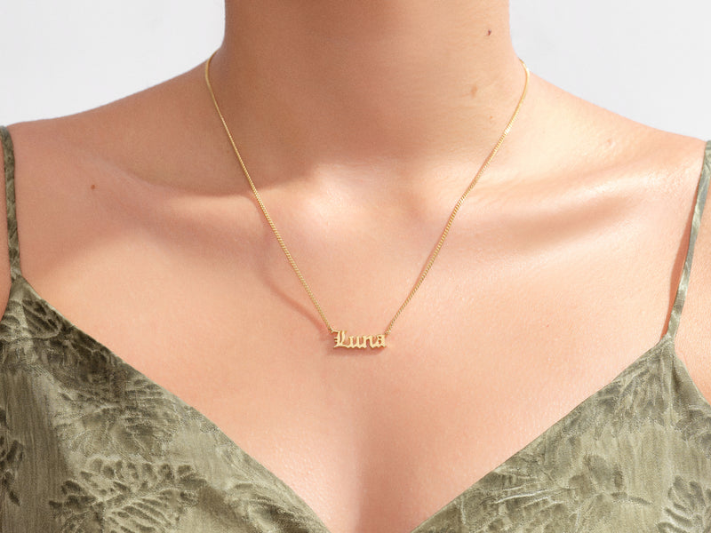 vintage cuban necklace model