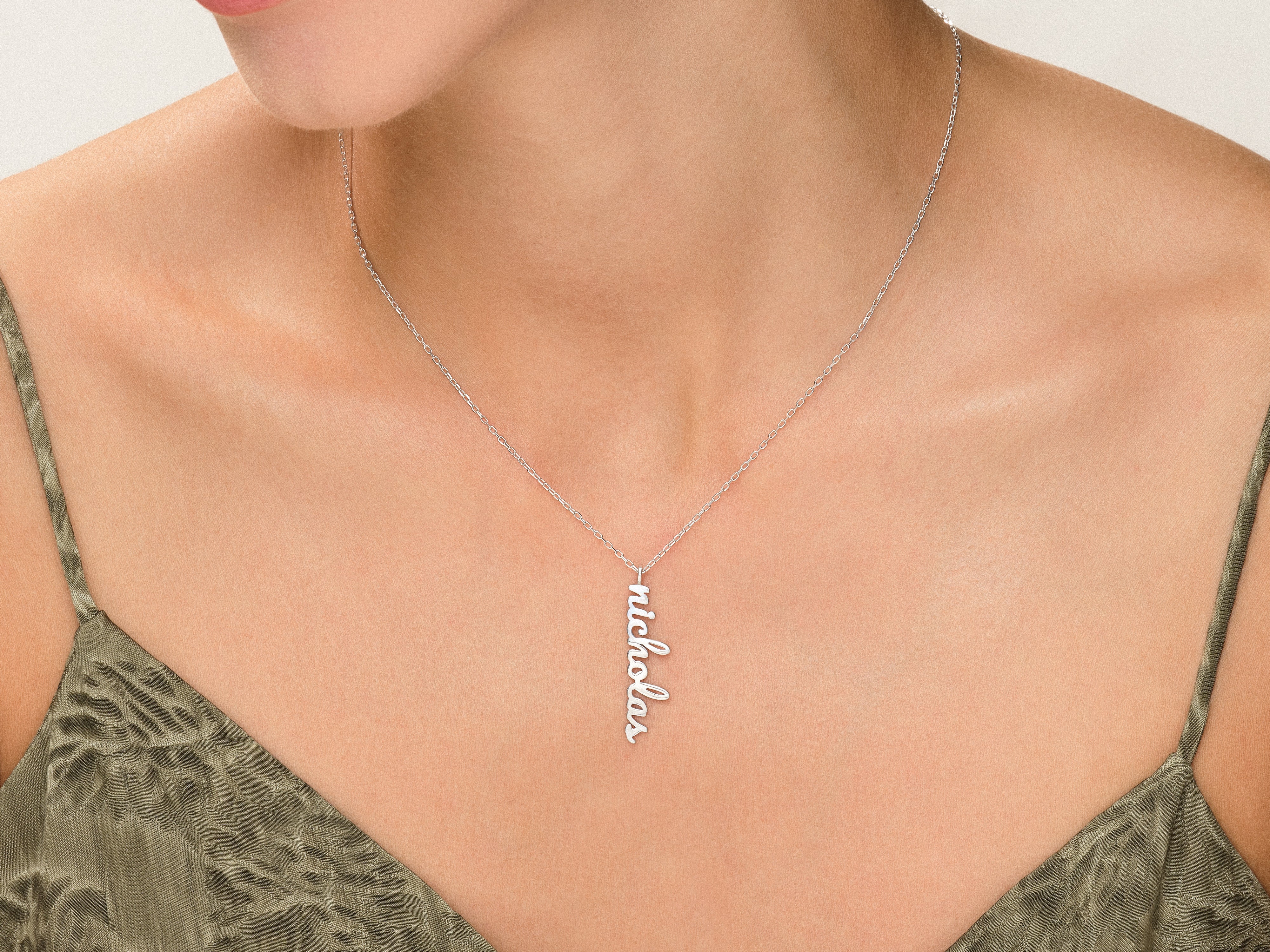 Personalized vertical name necklace for jewelry lovers