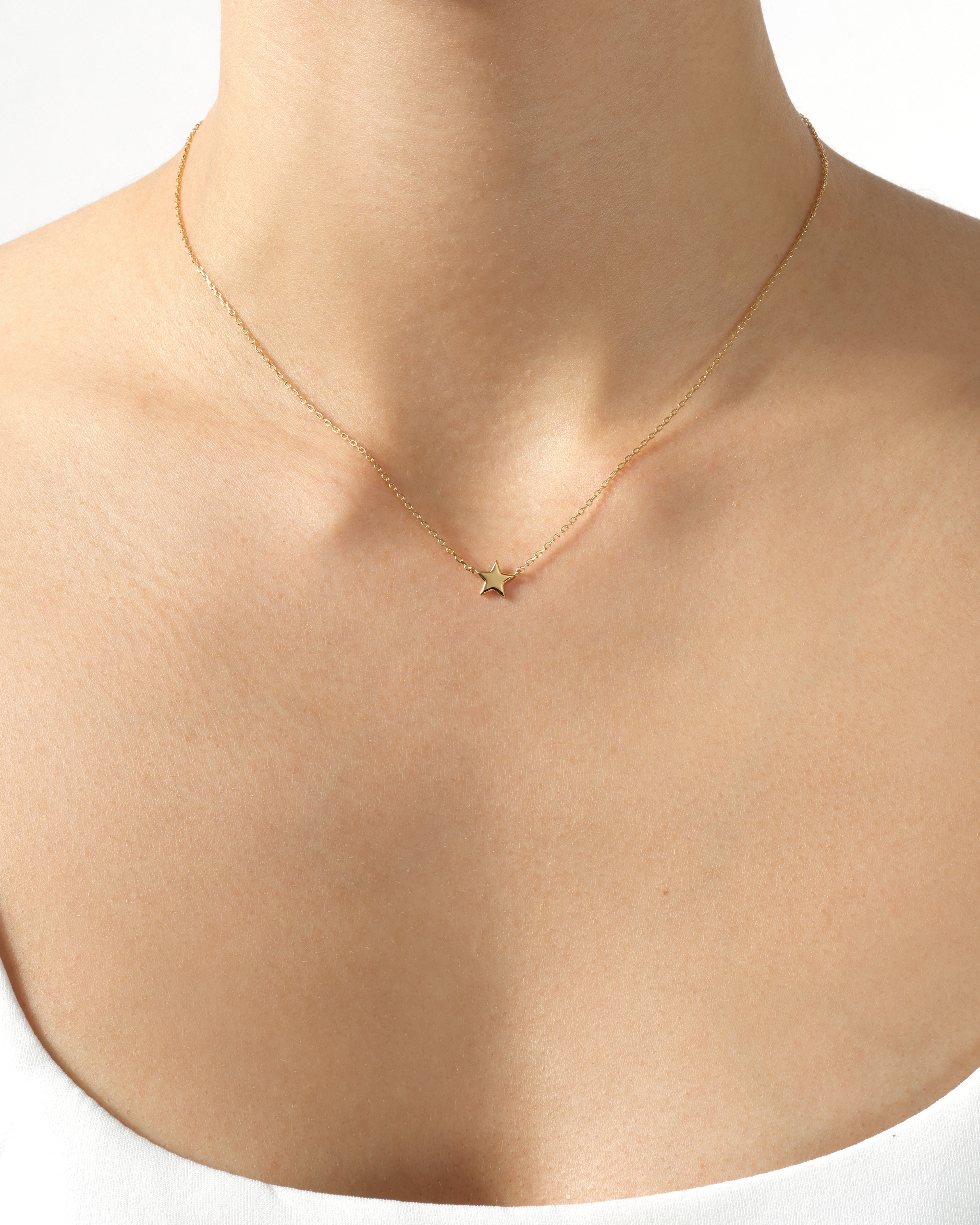 Plain Star Necklace