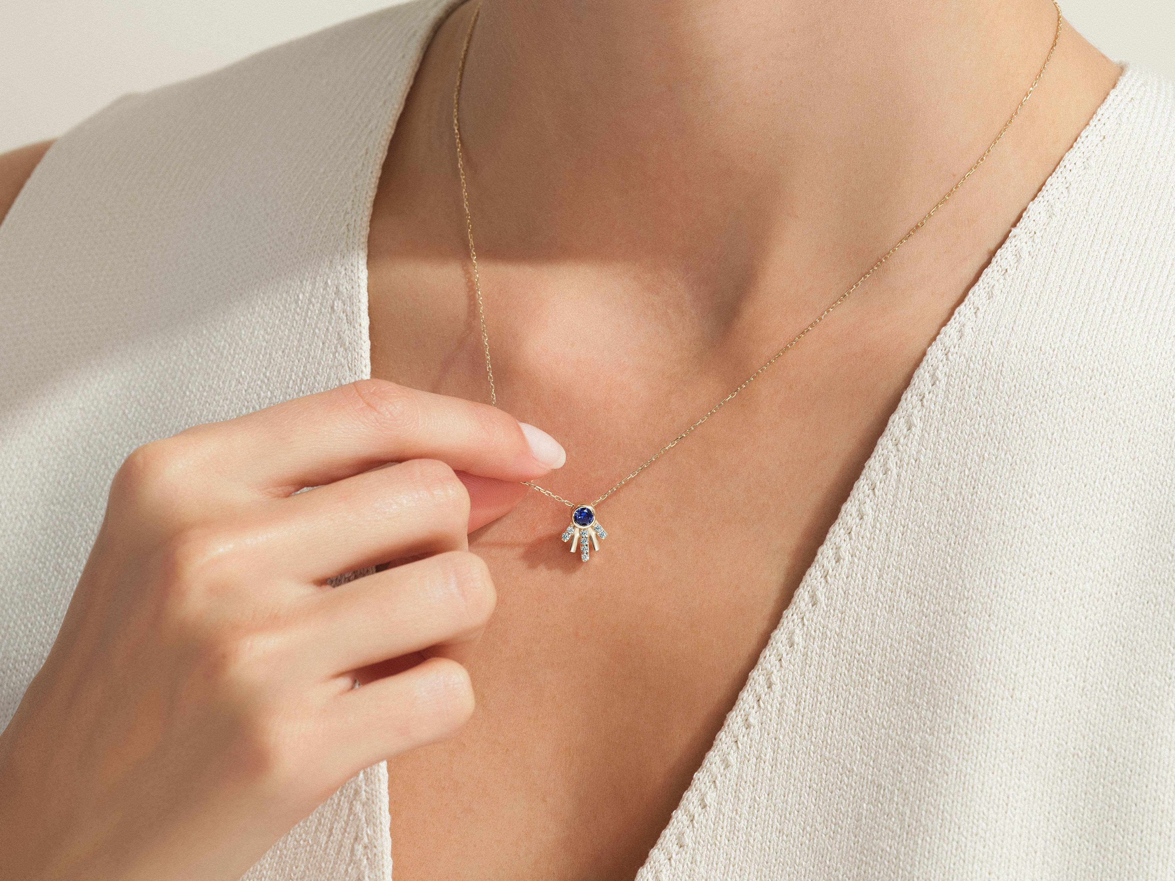 Gold necklace with sapphire and diamond pendant, jewelry