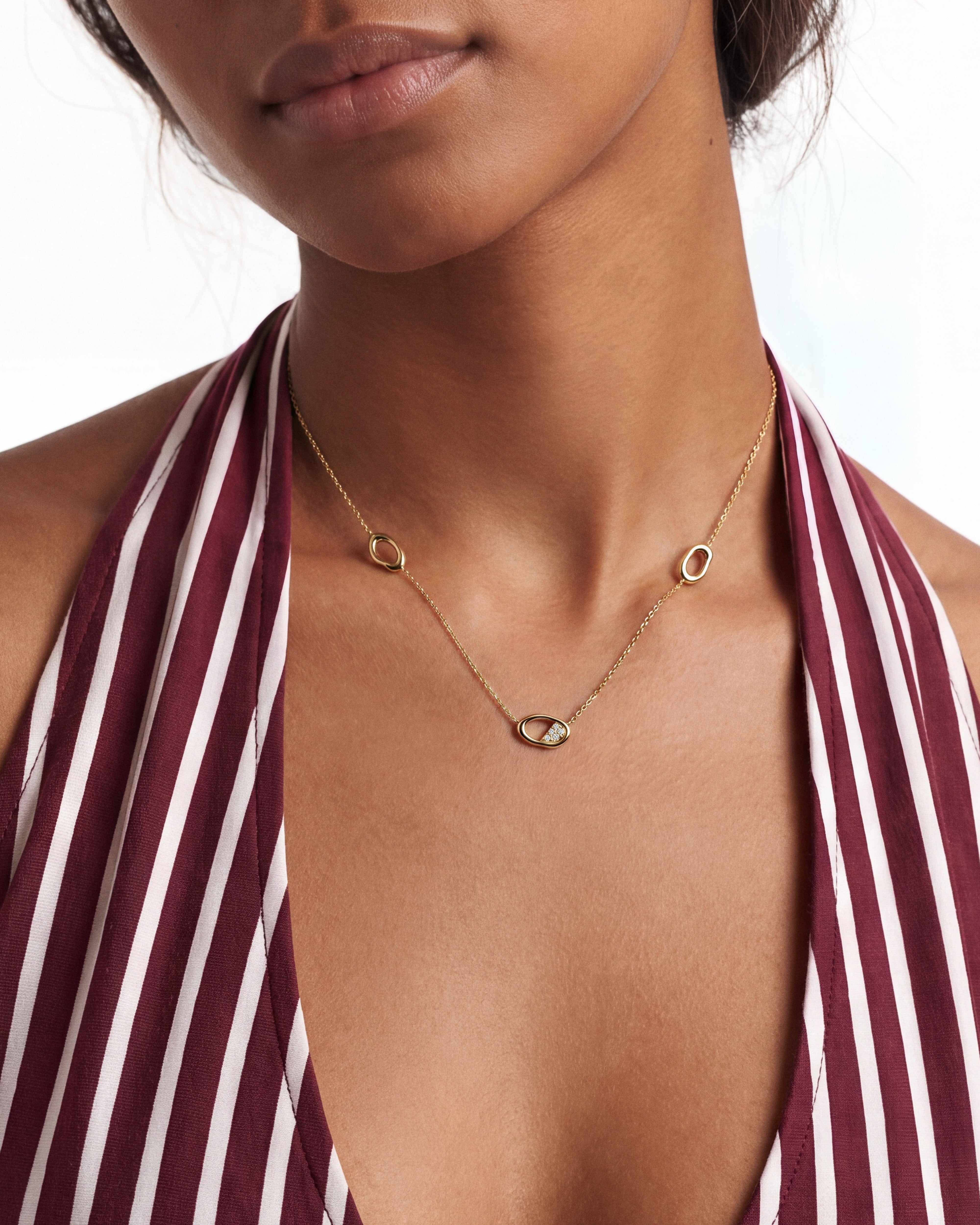 Fluid Oval Station Necklace