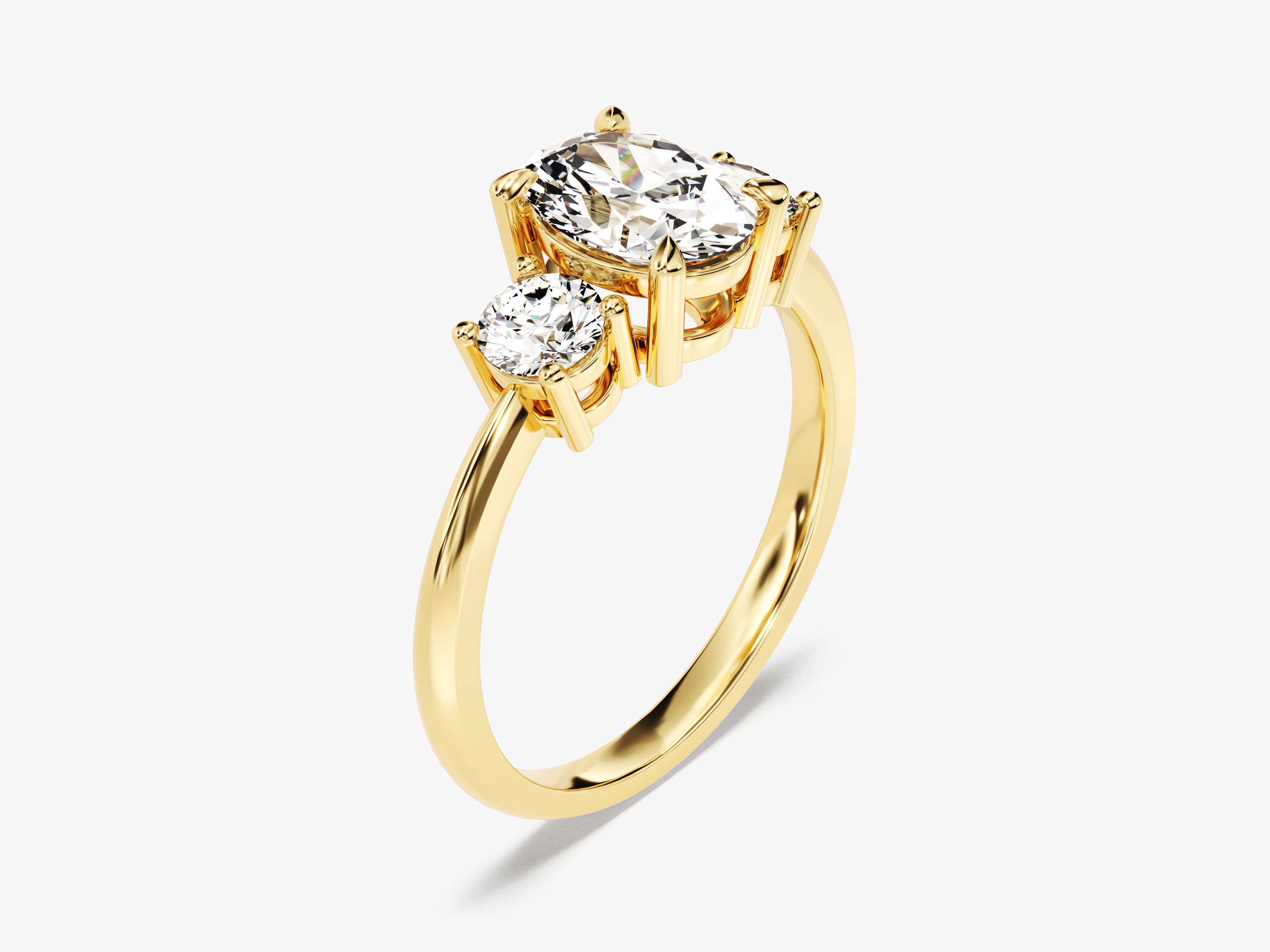 Gold ring with oval and round diamonds, fine jewelry