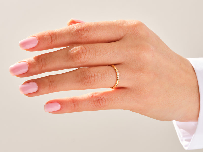 Minimalist Five-Stone Diamond Wedding Band